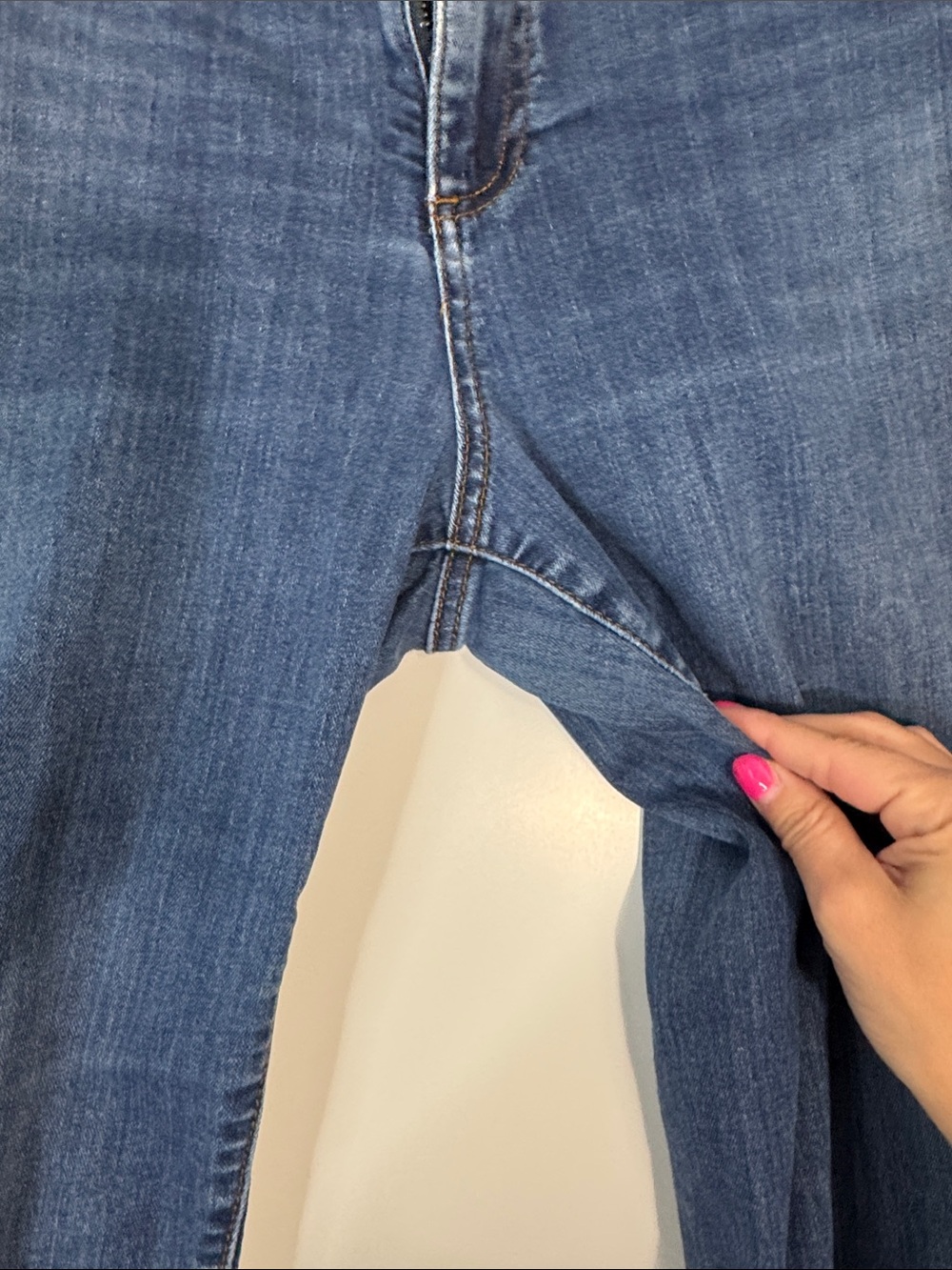 Kut from the Kloth Women's Straight Leg Jeans Medium Blue Wash Sz 14 bootcut - Picture 3 of 4